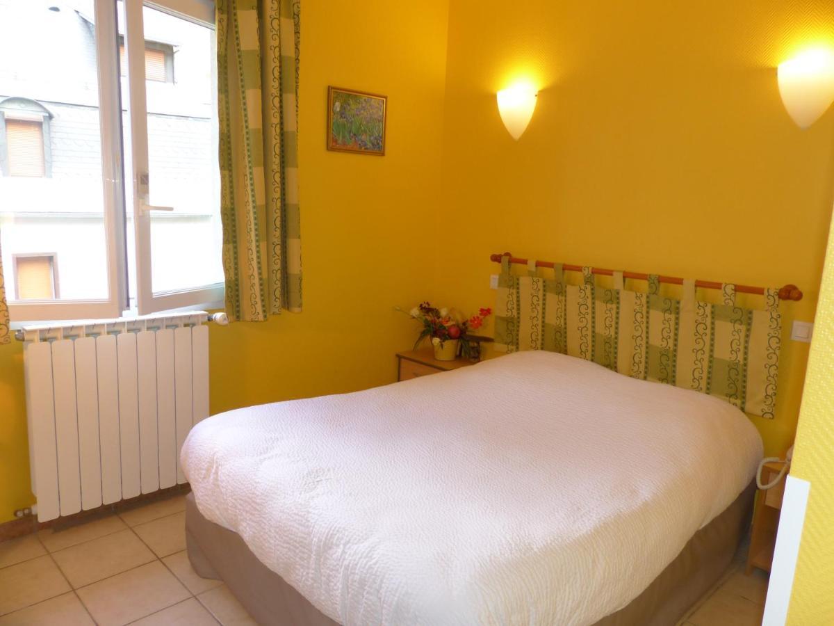Hotel Logis Auberge De L'Isard Saint-Lary  Kültér fotó
