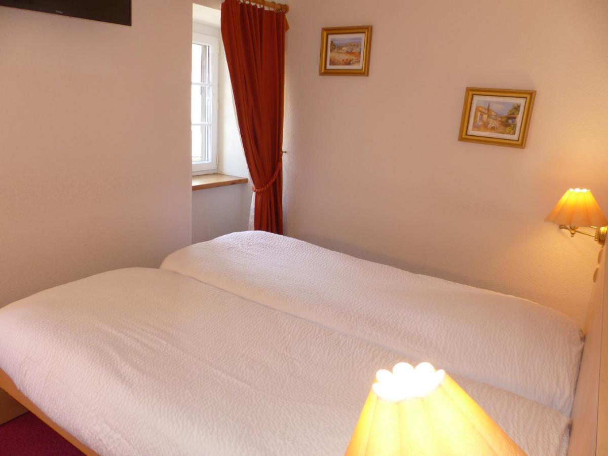 Hotel Logis Auberge De L'Isard Saint-Lary  Kültér fotó