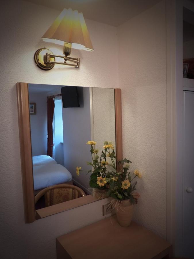 Hotel Logis Auberge De L'Isard Saint-Lary  Kültér fotó